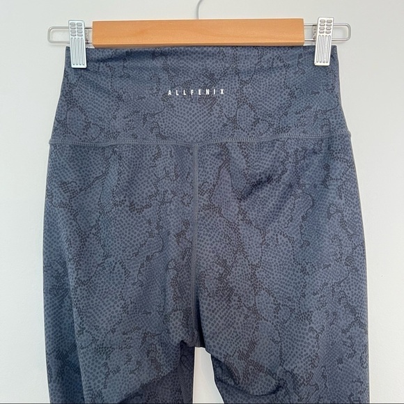 ALL FENIX Python Charcoal 7/8 Legging - Picture 4 of 7